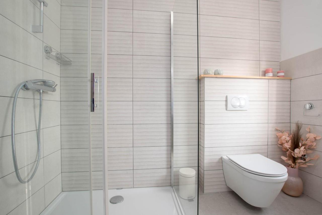 Newly Renovated Holiday Apartment Sirius Пореч Экстерьер фото